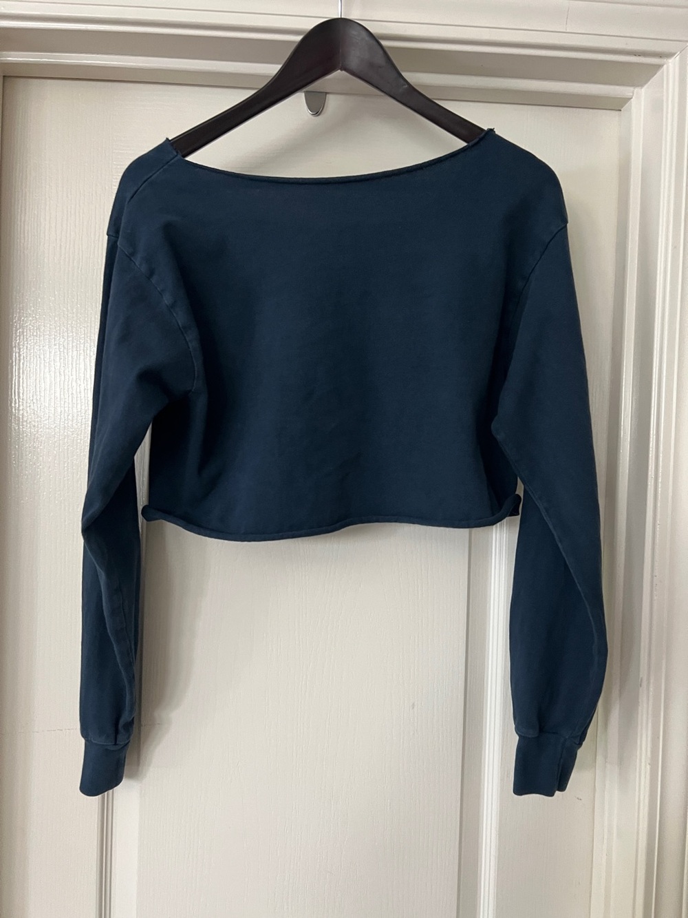 Brandy Melville raw hem cropped long sleeve top